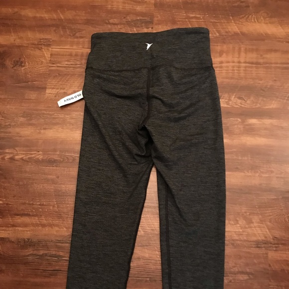 Old Navy active leggings! - Picture 4 of 4